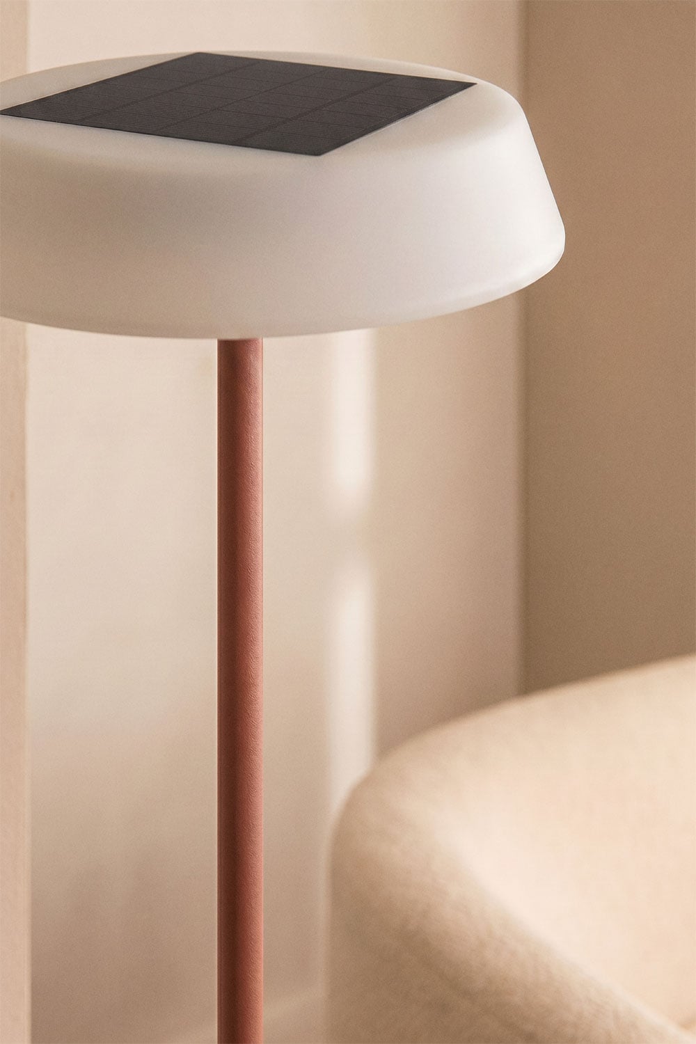 Kabellose LED-Solar-Stehlampe aus Polyethylen und Eisen Ulenia, Galeriebild 2