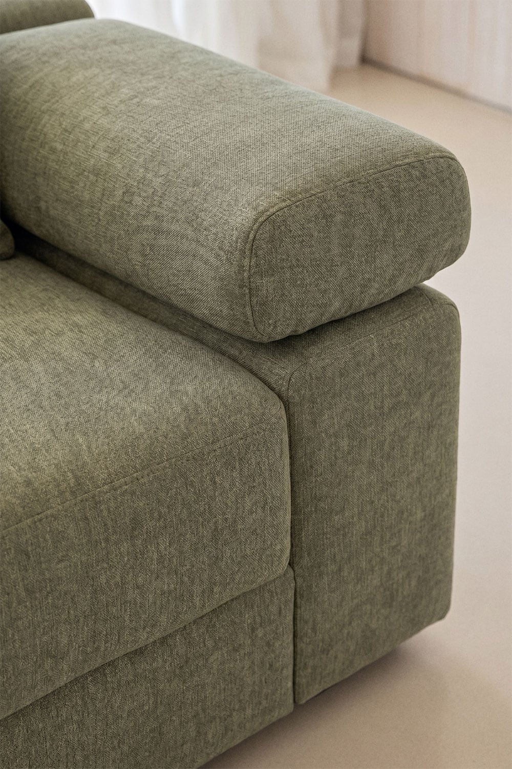 Linkes 3-Sitzer-Chaiselongue-Sofa mit verstellbarer Kopfstütze und ausziehbaren Sitzen Aramis, Galeriebild 2