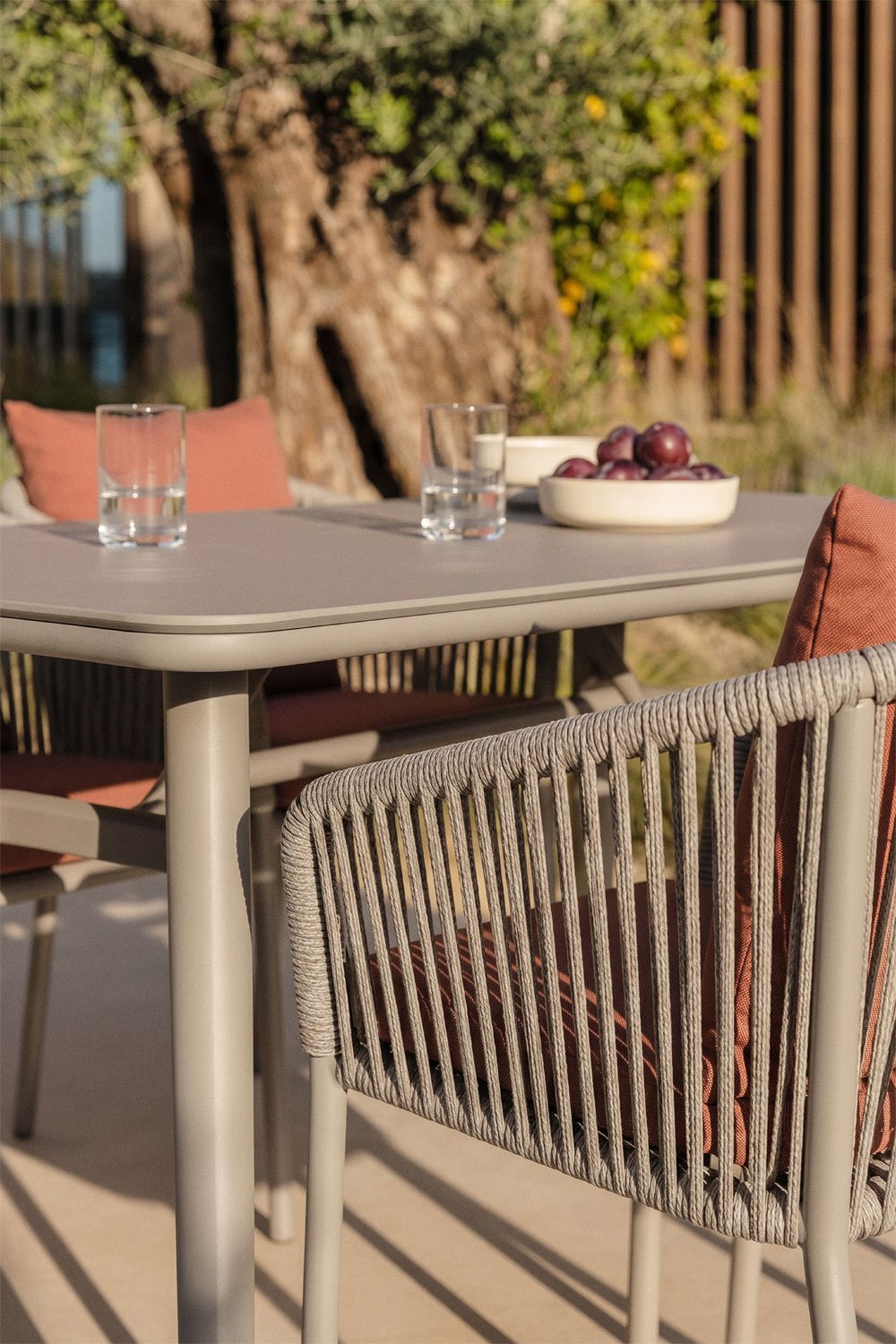 Rechteckiger Gartentisch-Set 160x90 cm mit 4 Stühlen aus geflochtener Schnur Arhiza Classic, Galeriebild 2
