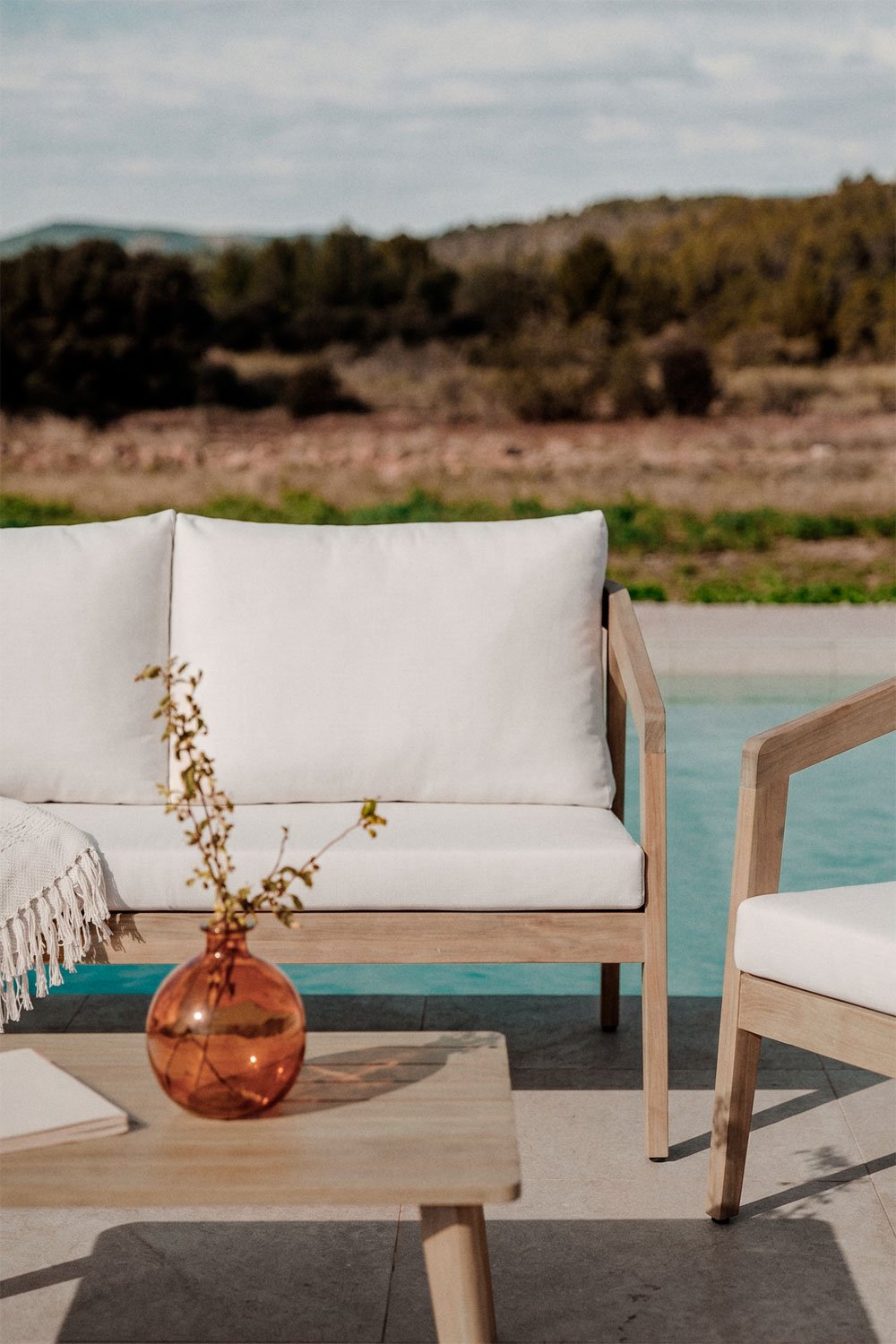 Gartenset mit Sofa, 2 Sesseln und Couchtisch aus Akazienholz Kaela, Galeriebild 2