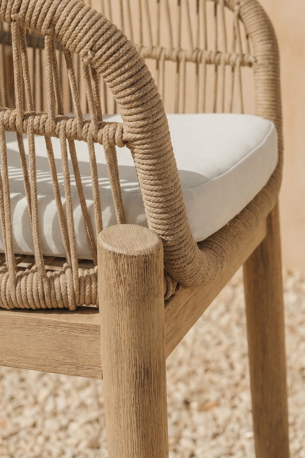 Hoher Gartenhocker aus Akazienholz und geflochtener Schnur Karvia, Galeriebild 2