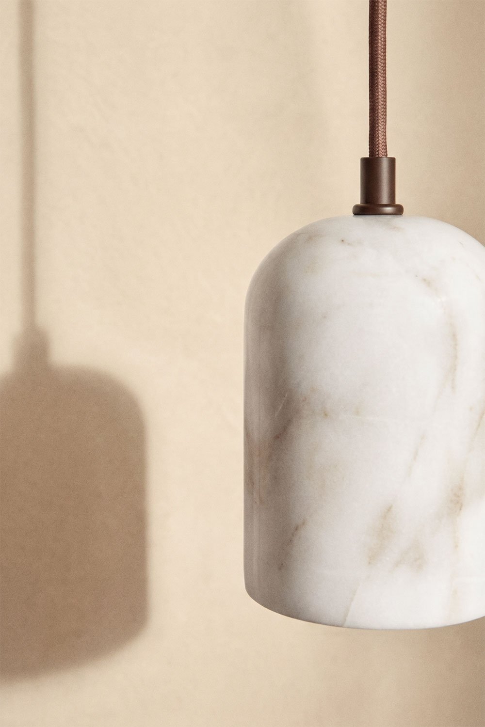Hängende Deckenlampe aus Alabaster und Holz Rauma, Galeriebild 2