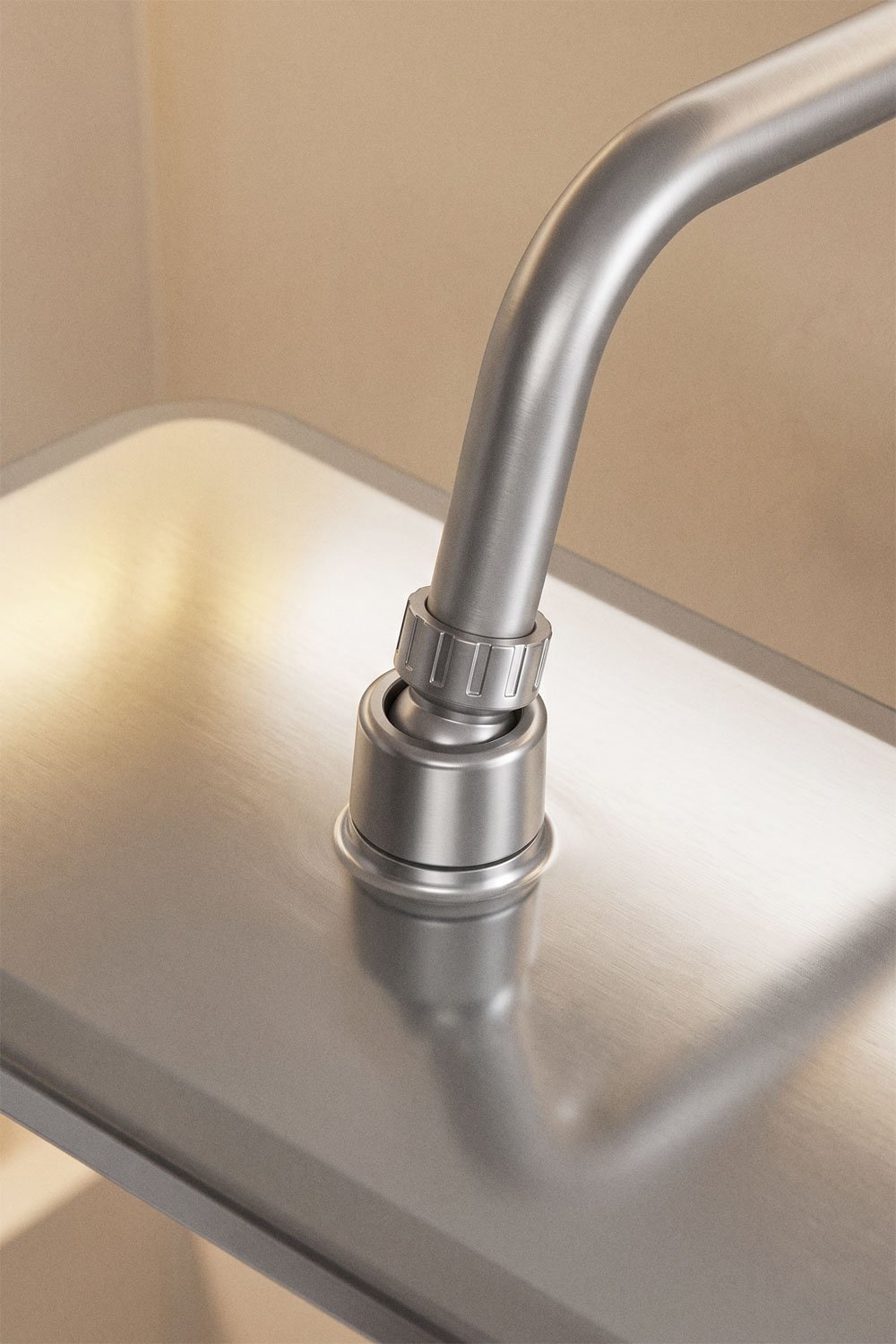 Aluminiumsäule Almudena Dusche, Galeriebild 2