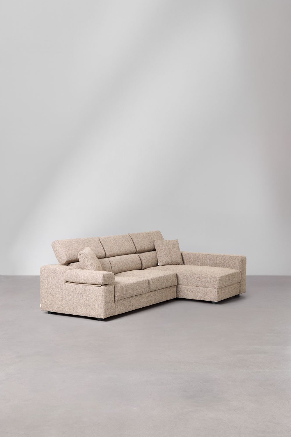 Rechtsseitiges 3-Sitzer-Sofa mit verstellbarer Kopfstütze und ausziehbaren Sitzen Aramis, Galeriebild 4