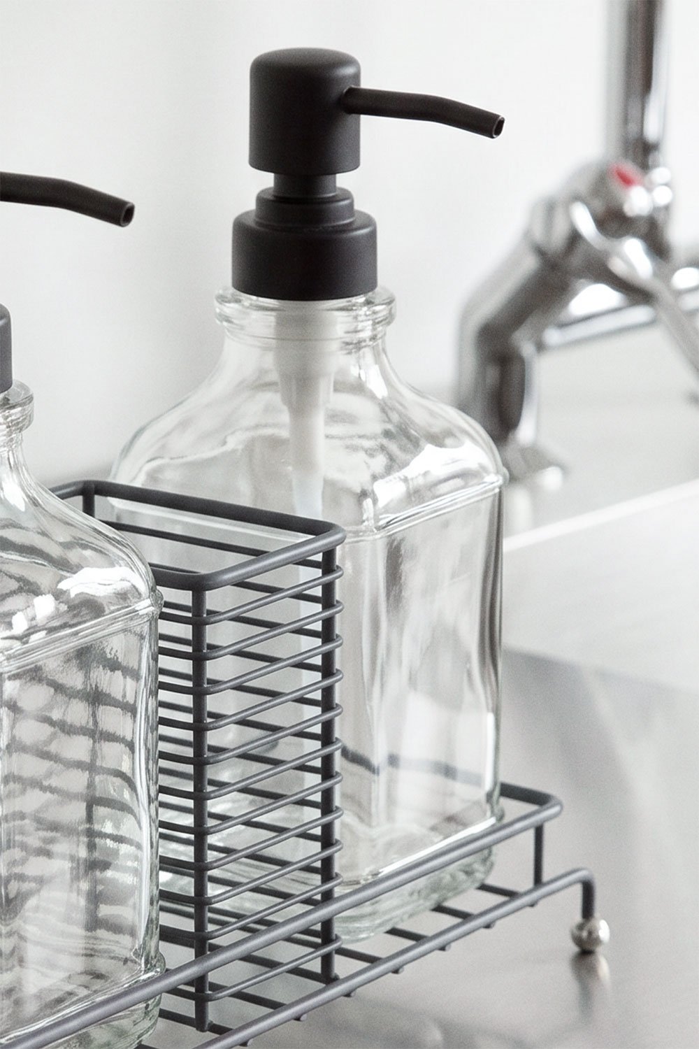Doppelter Seifenspender für die Küche aus Eisen und Glas Darcei, Galeriebild 2