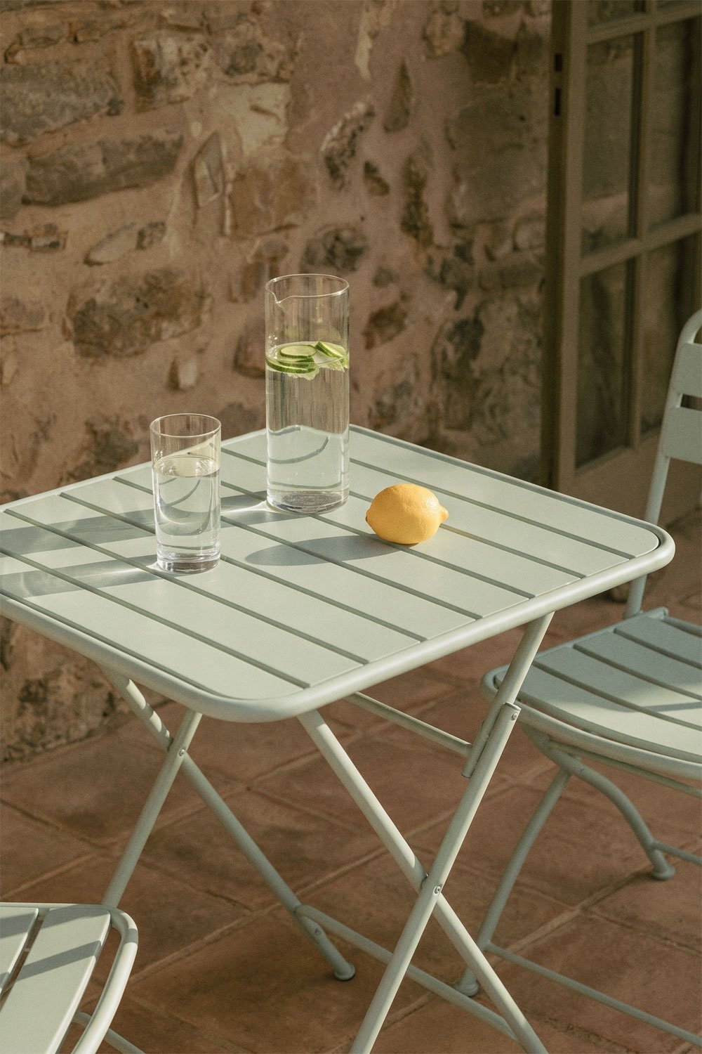Set aus quadratischem Gartentisch 60x60 cm und 2 klappbaren Stühlen aus Stahl Janti, Galeriebild 2
