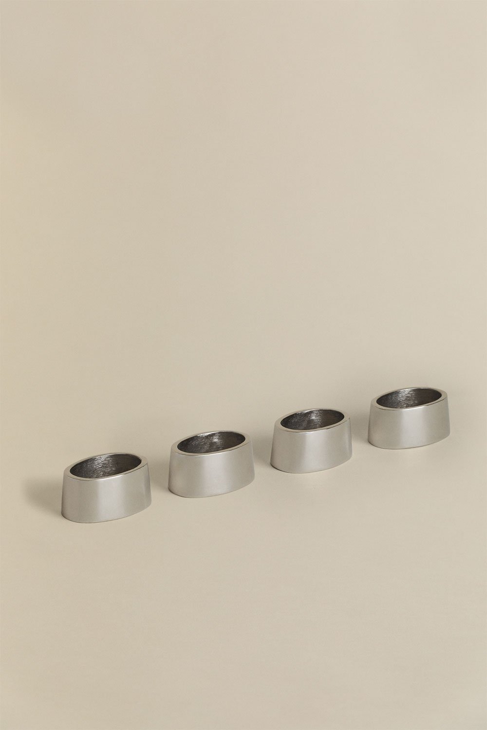 Pack mit 4 Serviettenringen aus Aluminium Evirane, Galeriebild 3