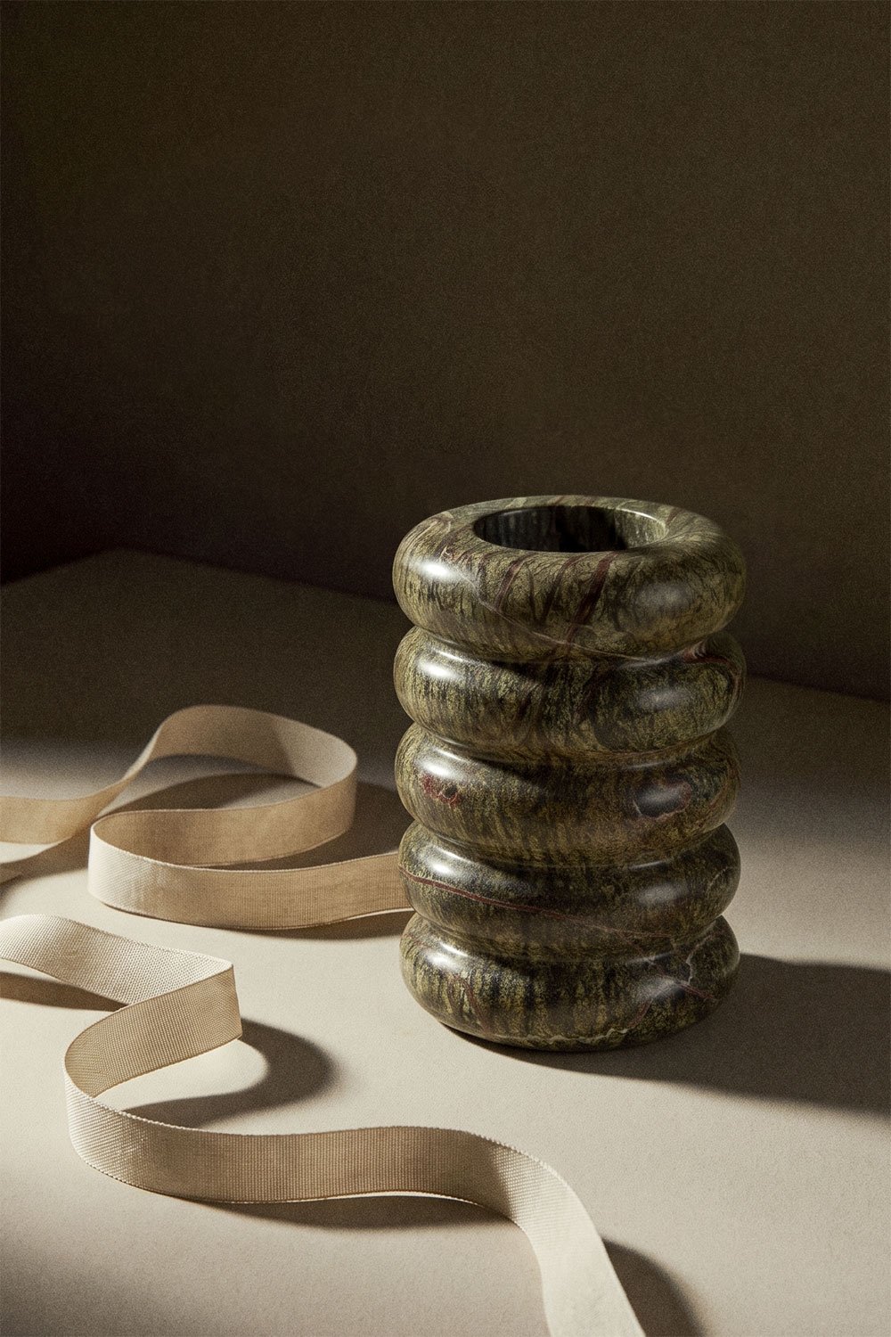 Dekorativer Marmorvase Kavere, Galeriebild 1