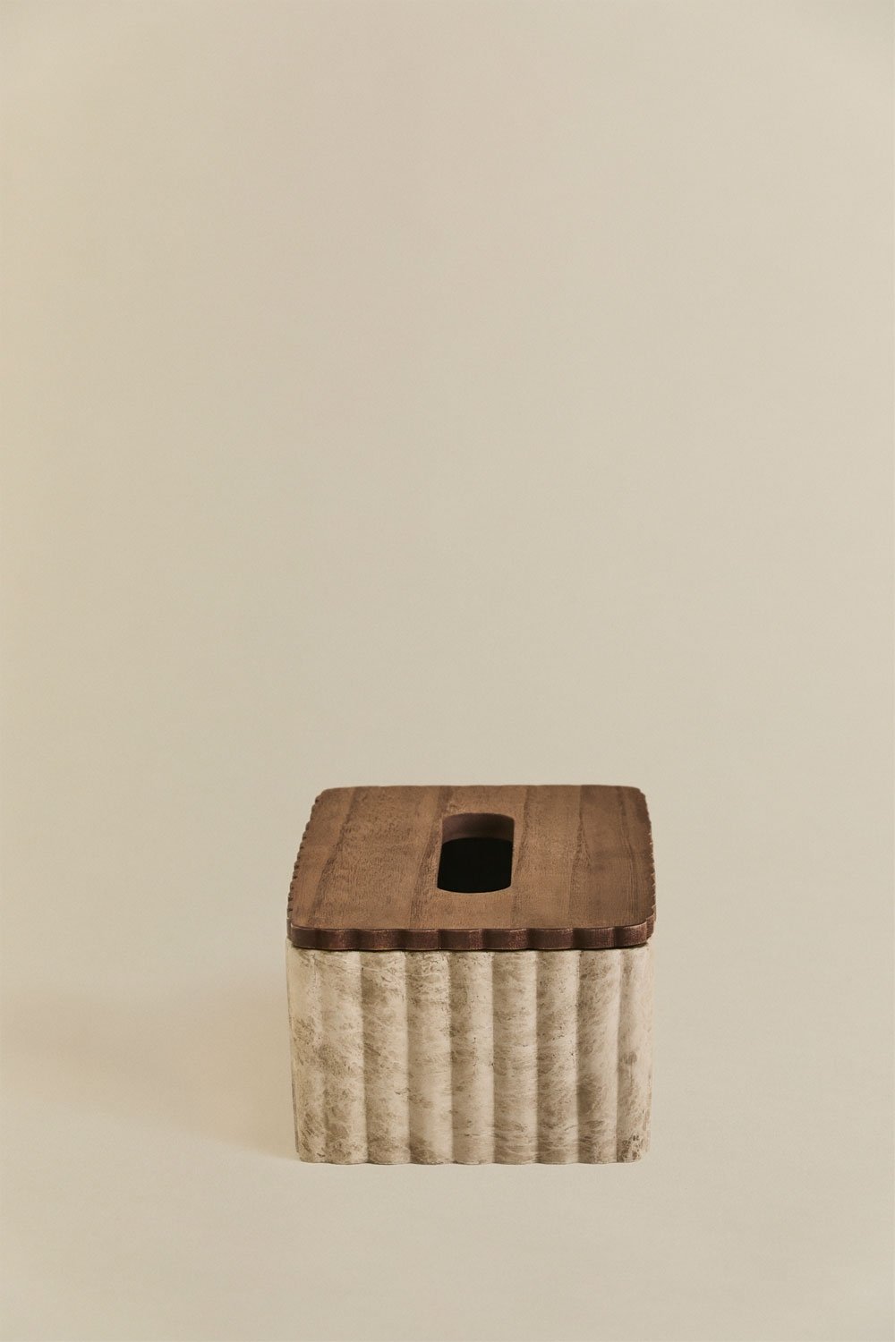 Aiseko Taschentuchbox aus Harz, Galeriebild 4