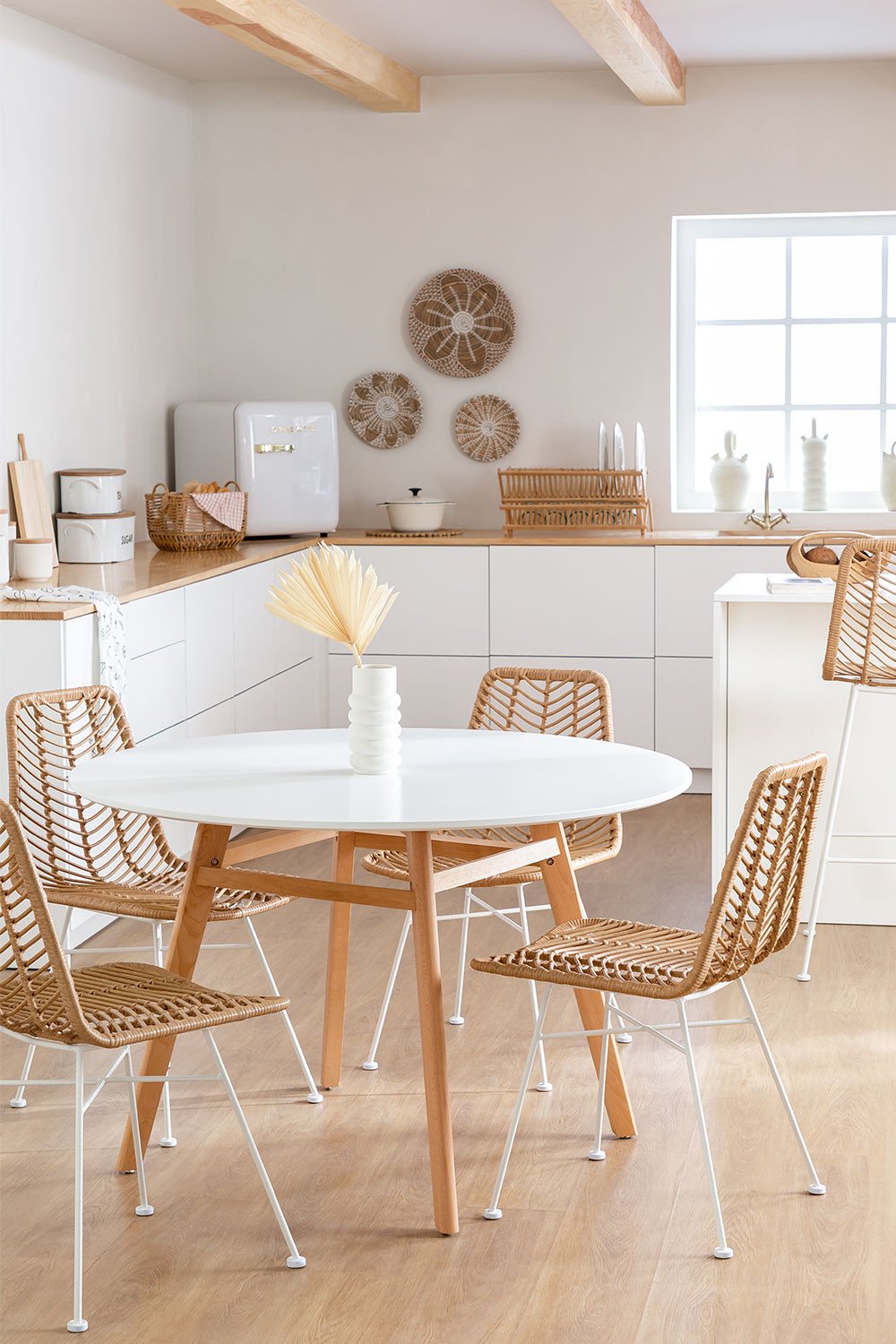 Mesa de Comedor Redonda en MDF y Madera de Haya Scand Nordic , imagen de galería 1