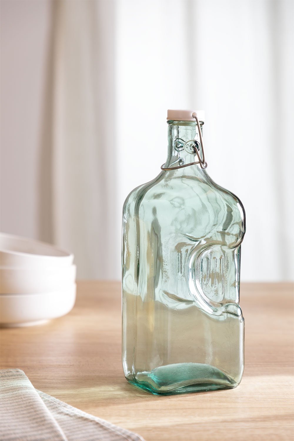 Botella de cristal reciclado de 1,5l.