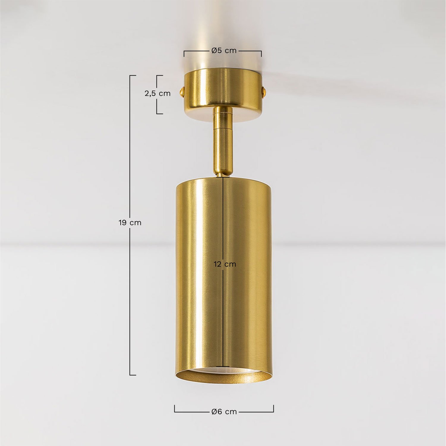 Aplique de pared y techo direccionable en hierro Yanna            , medidas