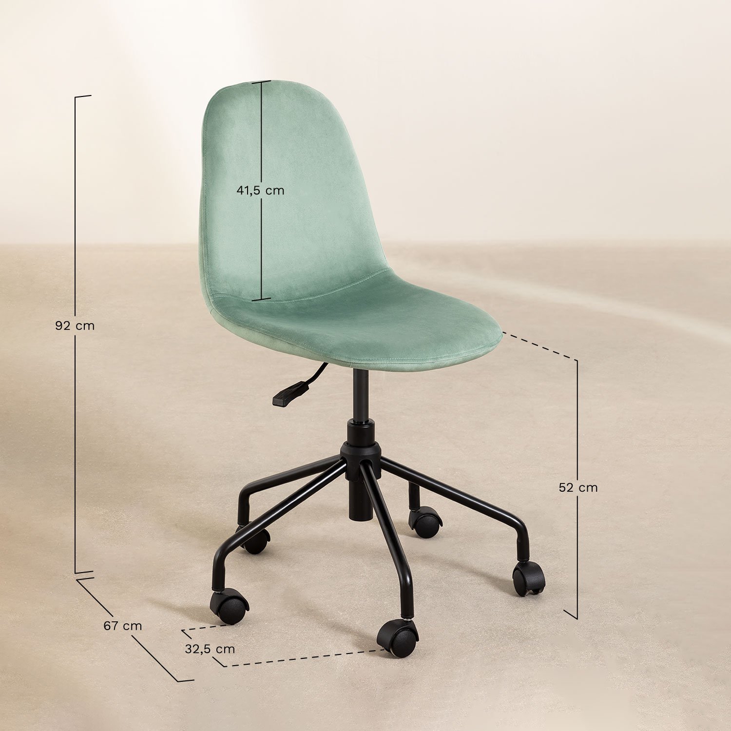 Silla de escritorio en terciopelo Glamm           , medidas