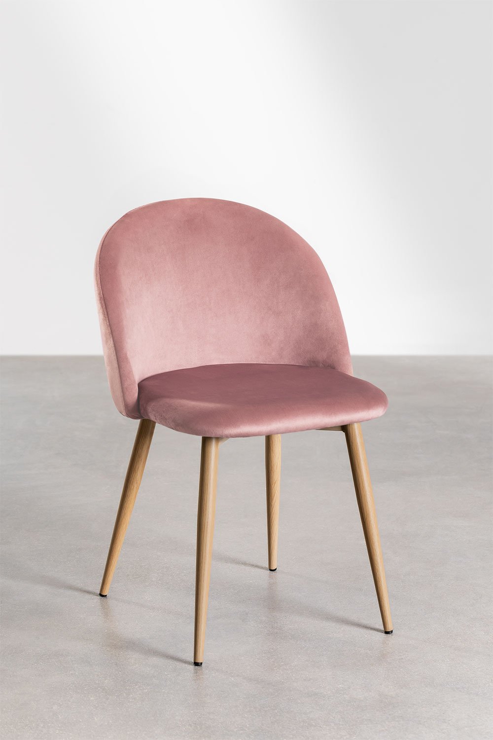 silla nórdica de terciopelo en color rosa - NORDK