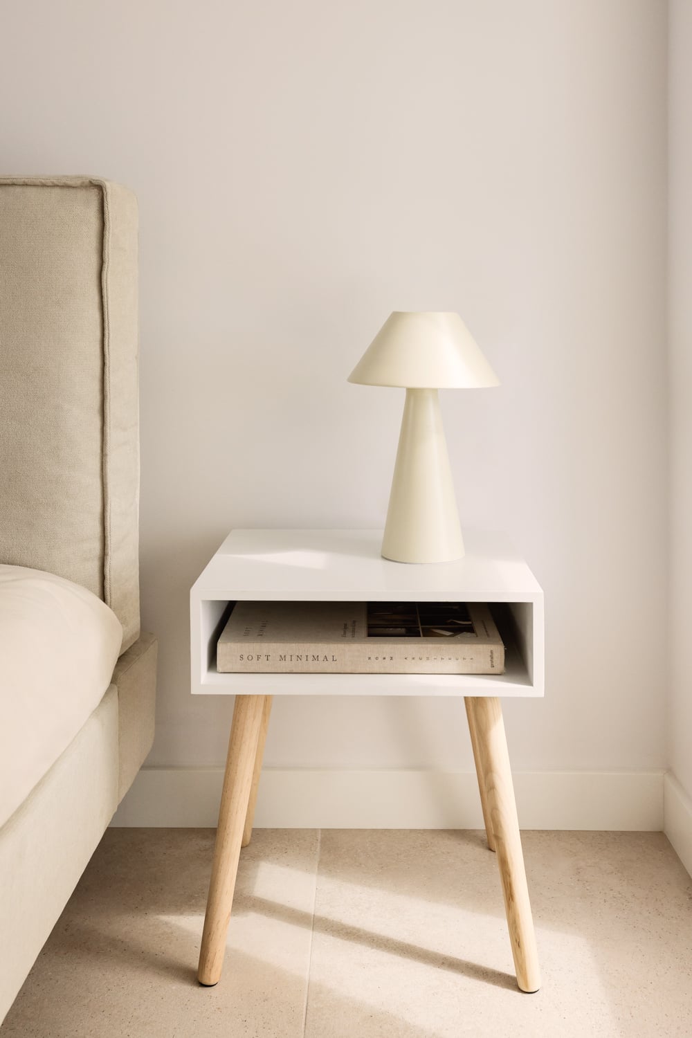 mesita noche blanca minimalista, mesita noche estilo nordico