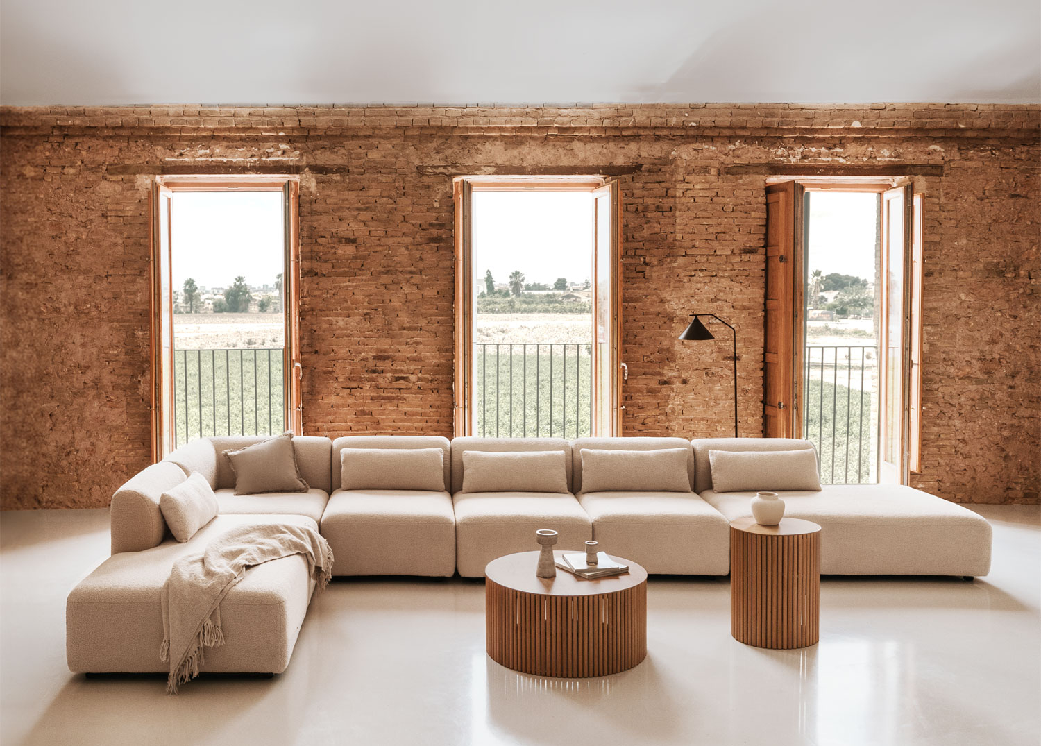 Sofá modular esquinero de tela color beige