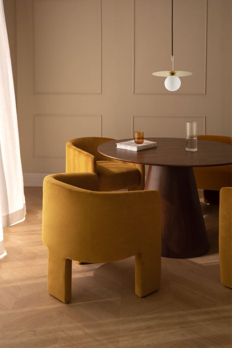 Set de mesa redonda Ø120 cm en chapa de nogal Aura y 4 sillas de comedor terciopelo Xastru