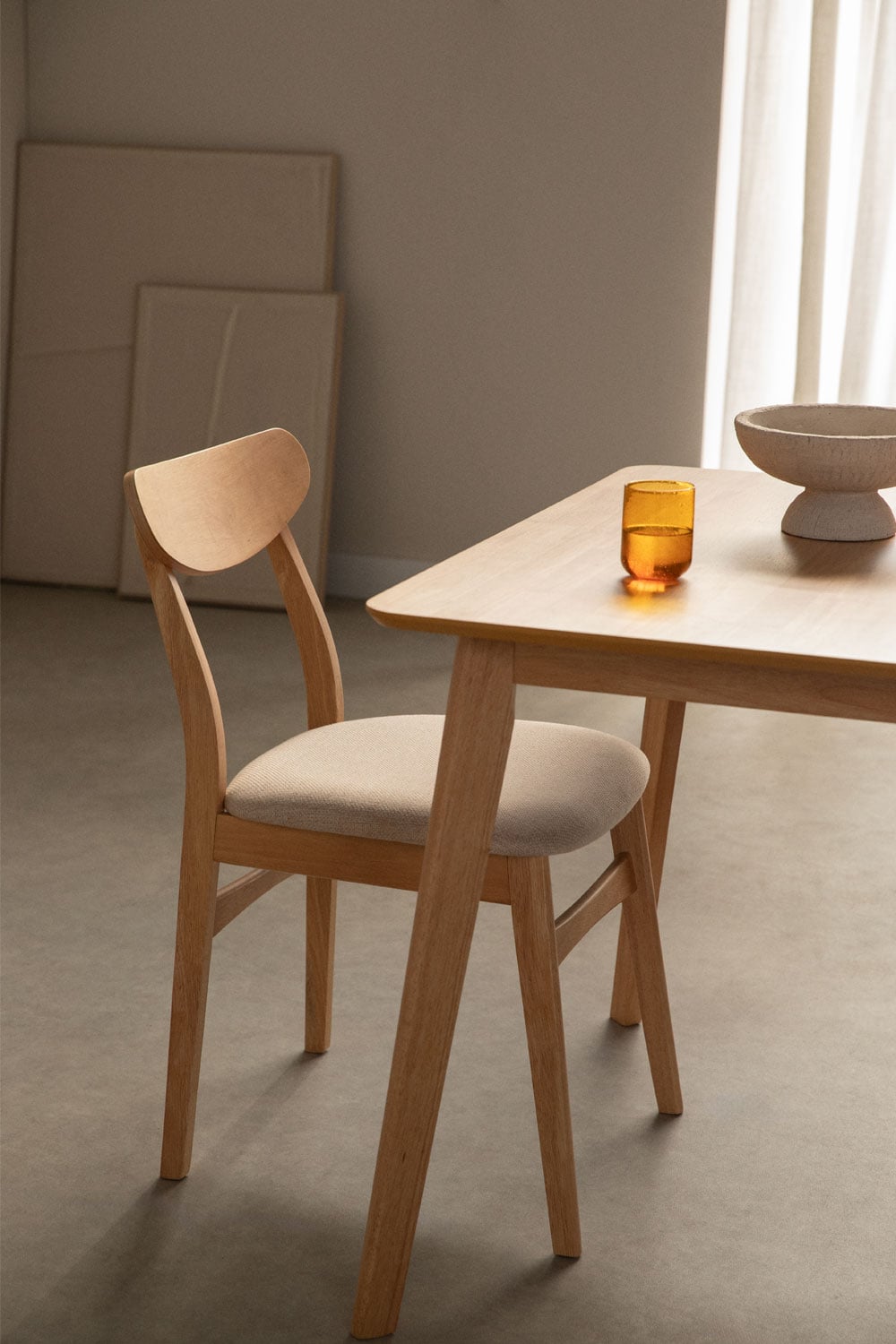 Silla de Comedor de Madera Clara con Asiento Tapizado Beige