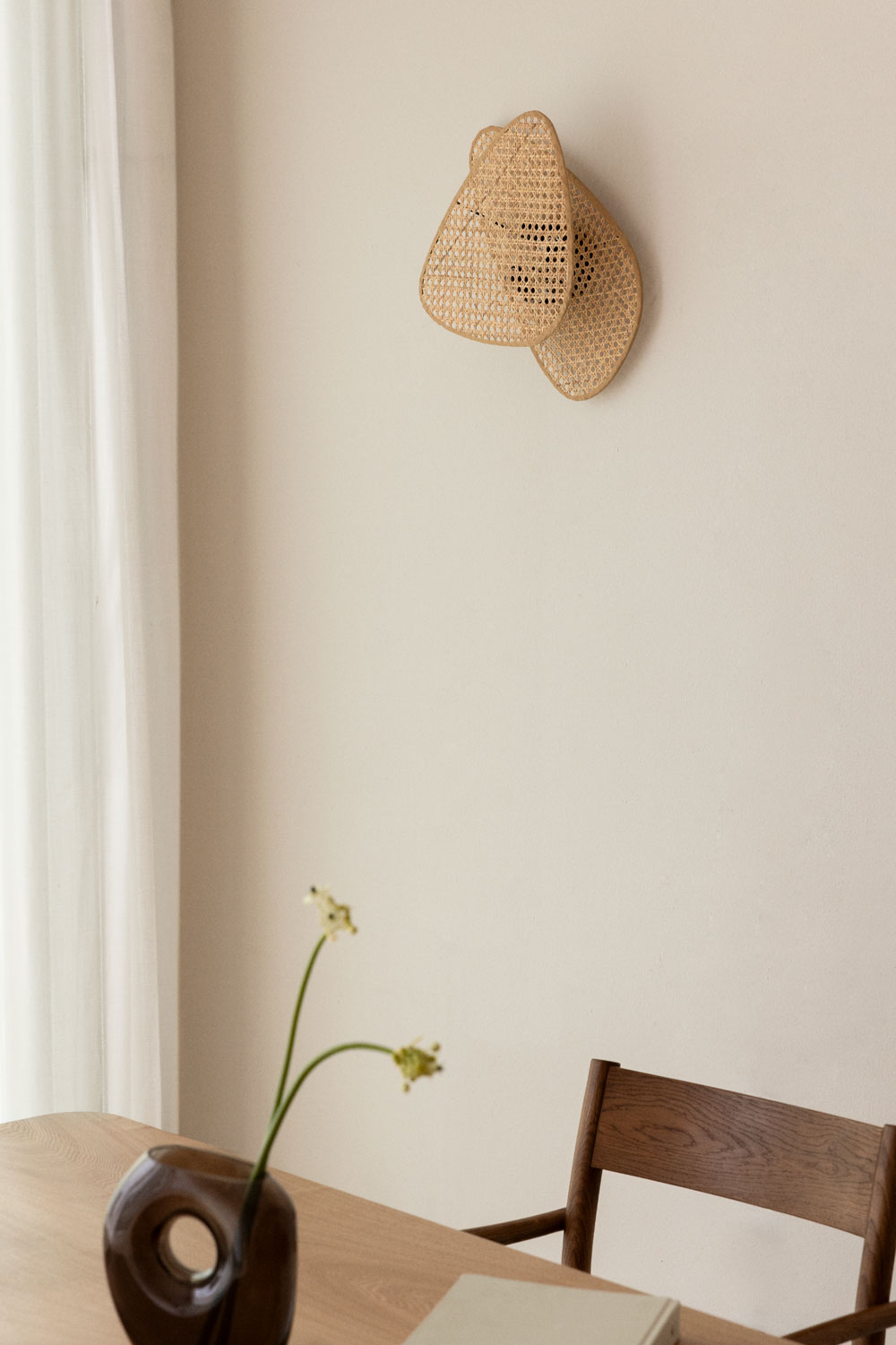 Lámpara de pared de ratán natural