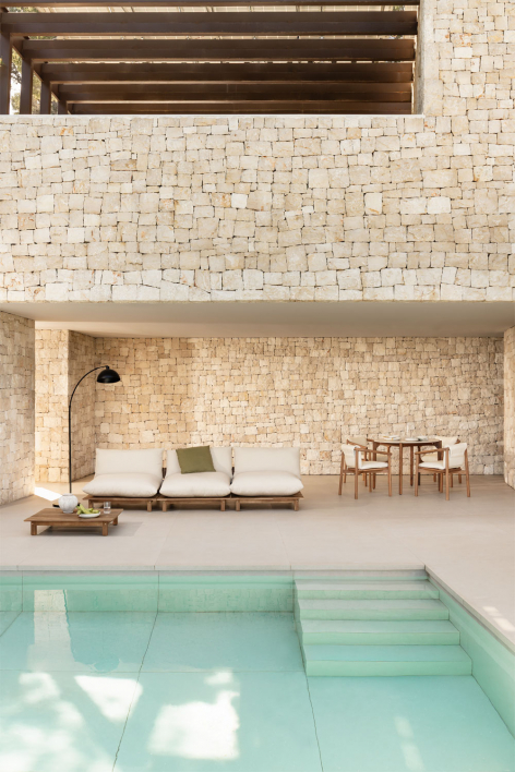 Conjunto de jardín con sofá modular reclinable de 3 piezas y mesa de centro en madera de acacia Brina