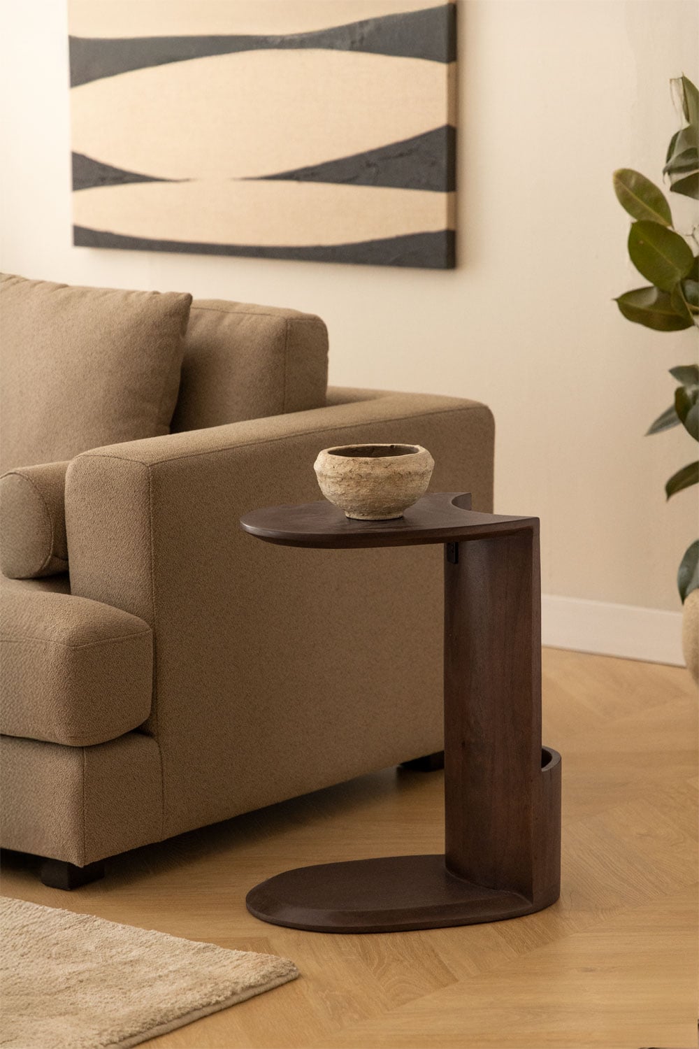 Mesa auxiliar de madera Kenoly estilo Japandi en marrón oscuro