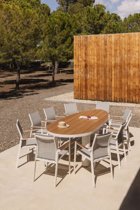 Set de mesa ovalada 260x110 cm en aluminio y madera de teca Taneli y 10 sillas de jardín apilables en aluminio Elvira