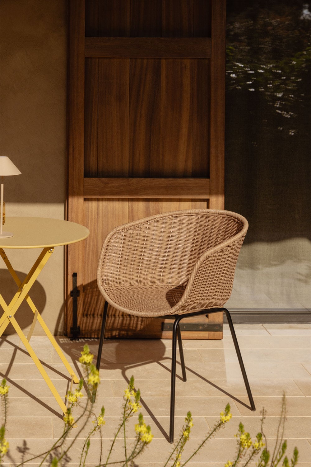 Silla de Jardín con Reposabrazos de Mimbre Sintético y Acero Tulua