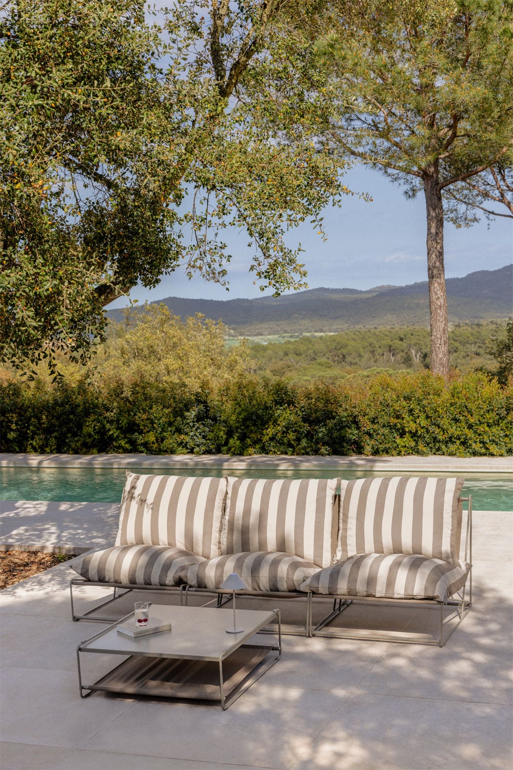 Conjunto Sofá Modular Jardín Amaro y Mesa Auxiliar Exterior