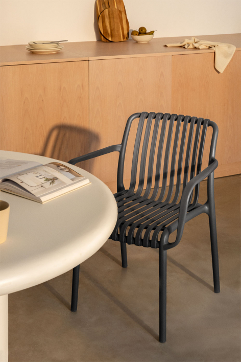Silla de comedor con reposabrazos en polipropileno Wendell - Gris Grafito