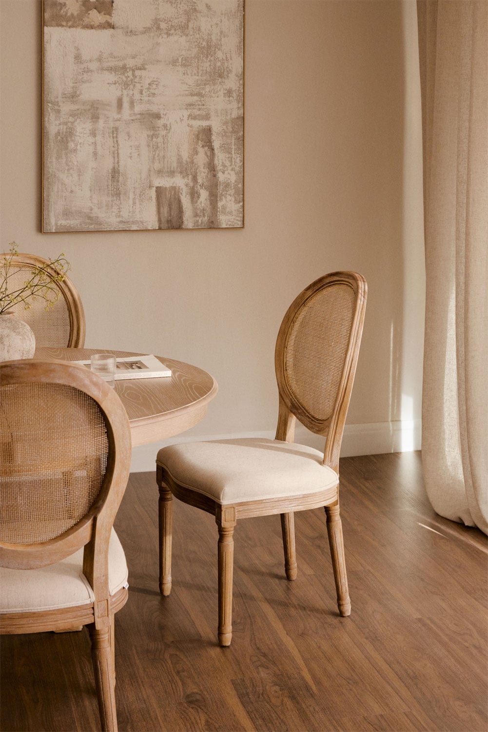 silla comedor madera clara, silla respaldo rejilla