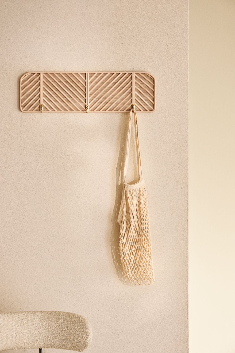 Perchero de pared ratán y madera Merki