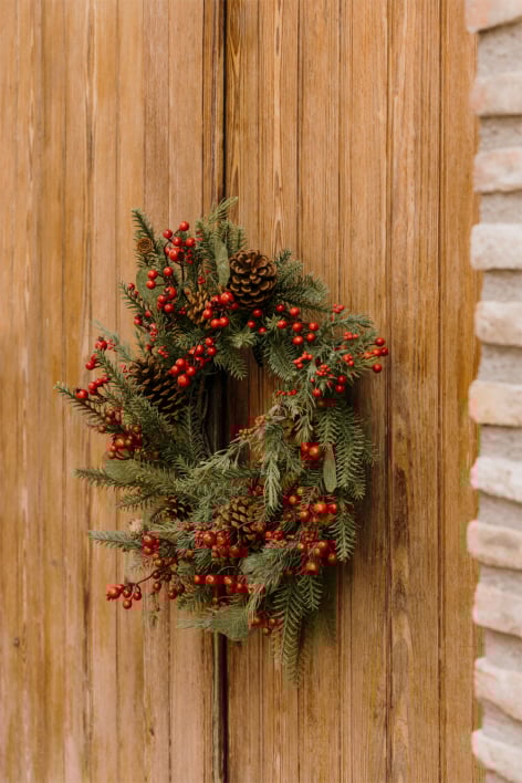 Corona decorativa de Navidad Ø65 cm en ratán con piñas Kinley