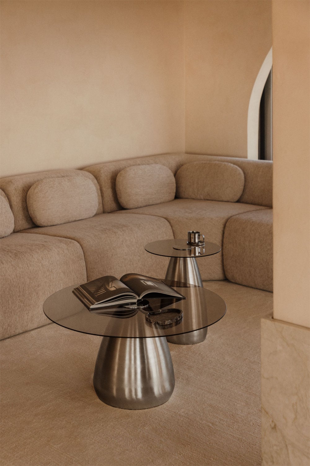 Set de 2 mesas de centro redondas de vidrio templado y metal Mariana