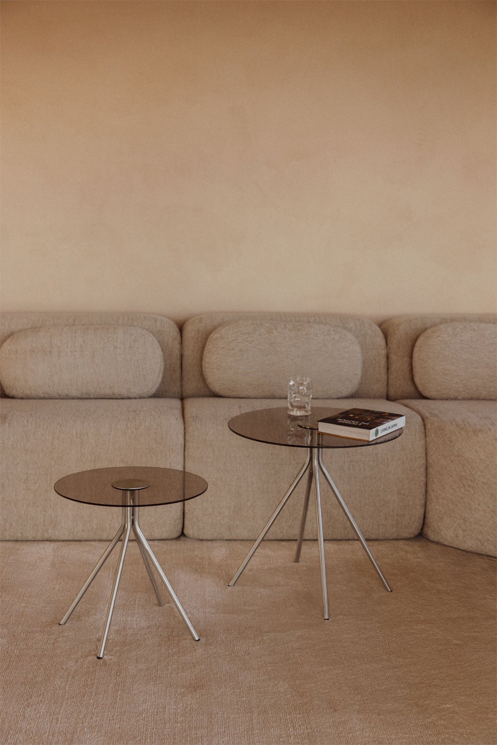 Set de 2 Mesas Auxiliares Redondas de Vidrio y Acero Itsoro