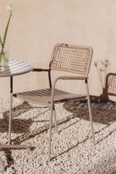 Silla de jardín apilable con reposabrazos en acero y madera de acacia Tilda - Marrón Moka