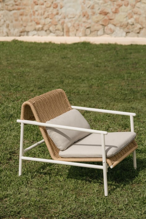 Sillón de jardín con reposabrazos en aluminio y ratán sintético Duroli