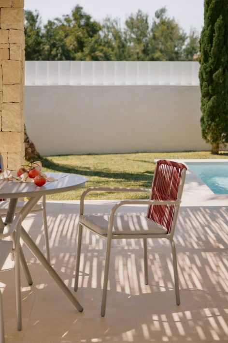 Silla de jardín apilable con reposabrazos en aluminio Alberta - Rojo Teja