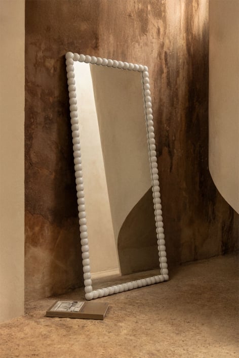 Espejo de pared en madera de mango Trisnia