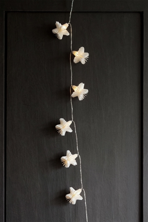 Guirnalda decorativa con luces LED en papel Silea