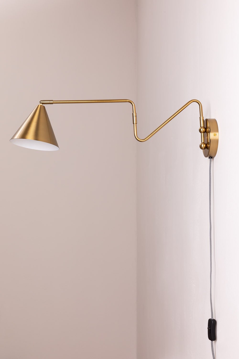 Lámpara de pared metalizada Fleka, imagen de galería 4