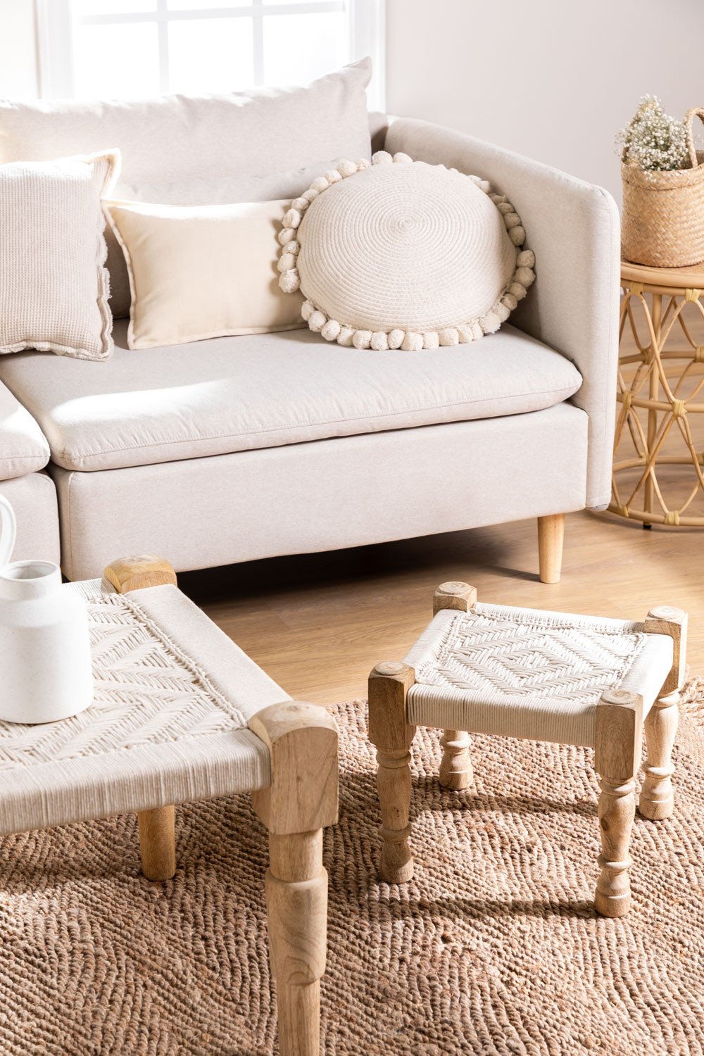 Taburete Bajo en Macramé y Madera Kiron SKLUM