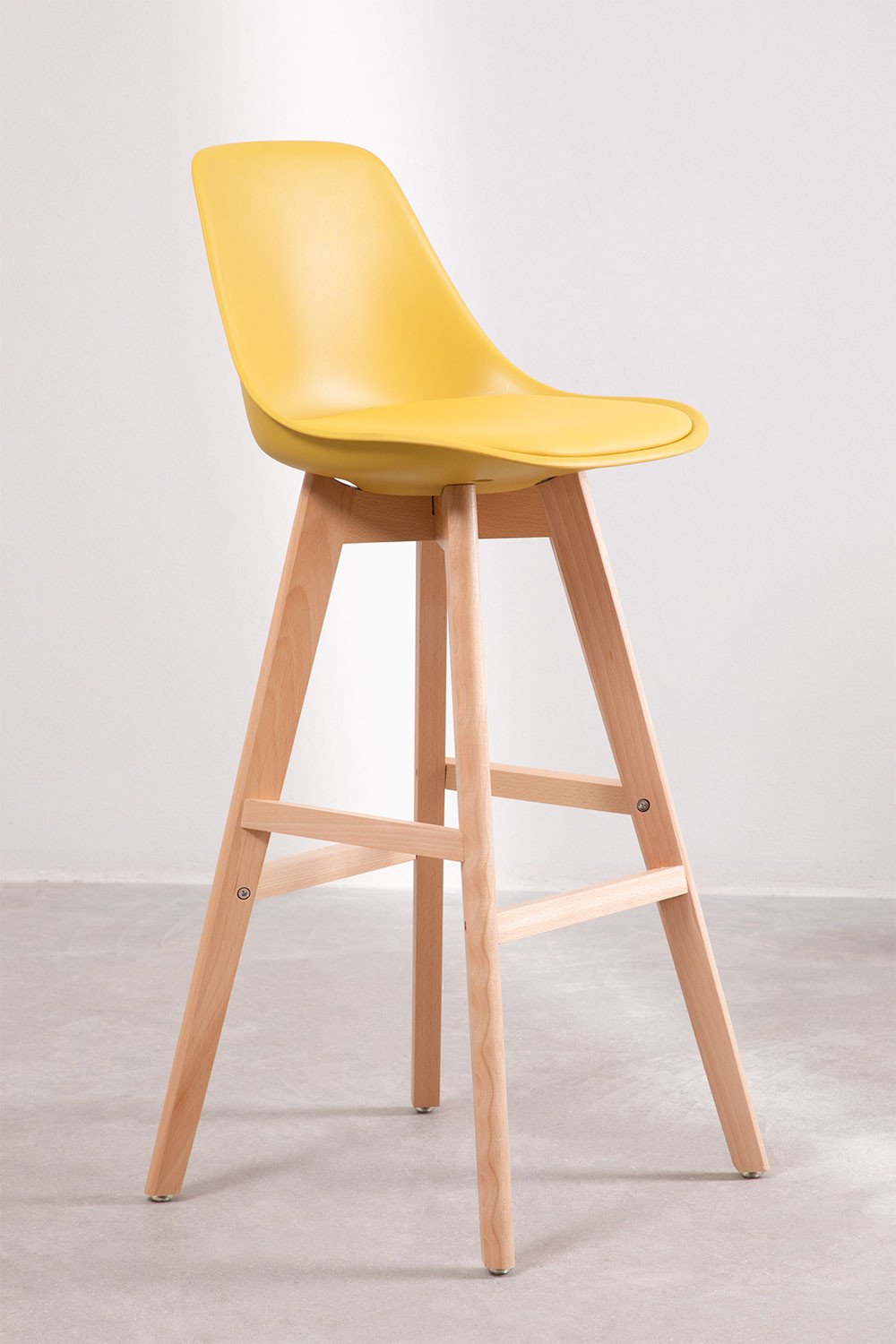 Pack de 2 taburetes altos 75 cm en madera de haya, polipropileno y polipiel amarillo curri Nordic Edition, imagen de galería 2