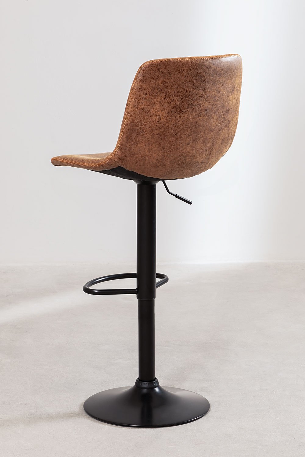 Taburete alto regulable en polipiel camel vintage Ody Style, imagen de galería 4