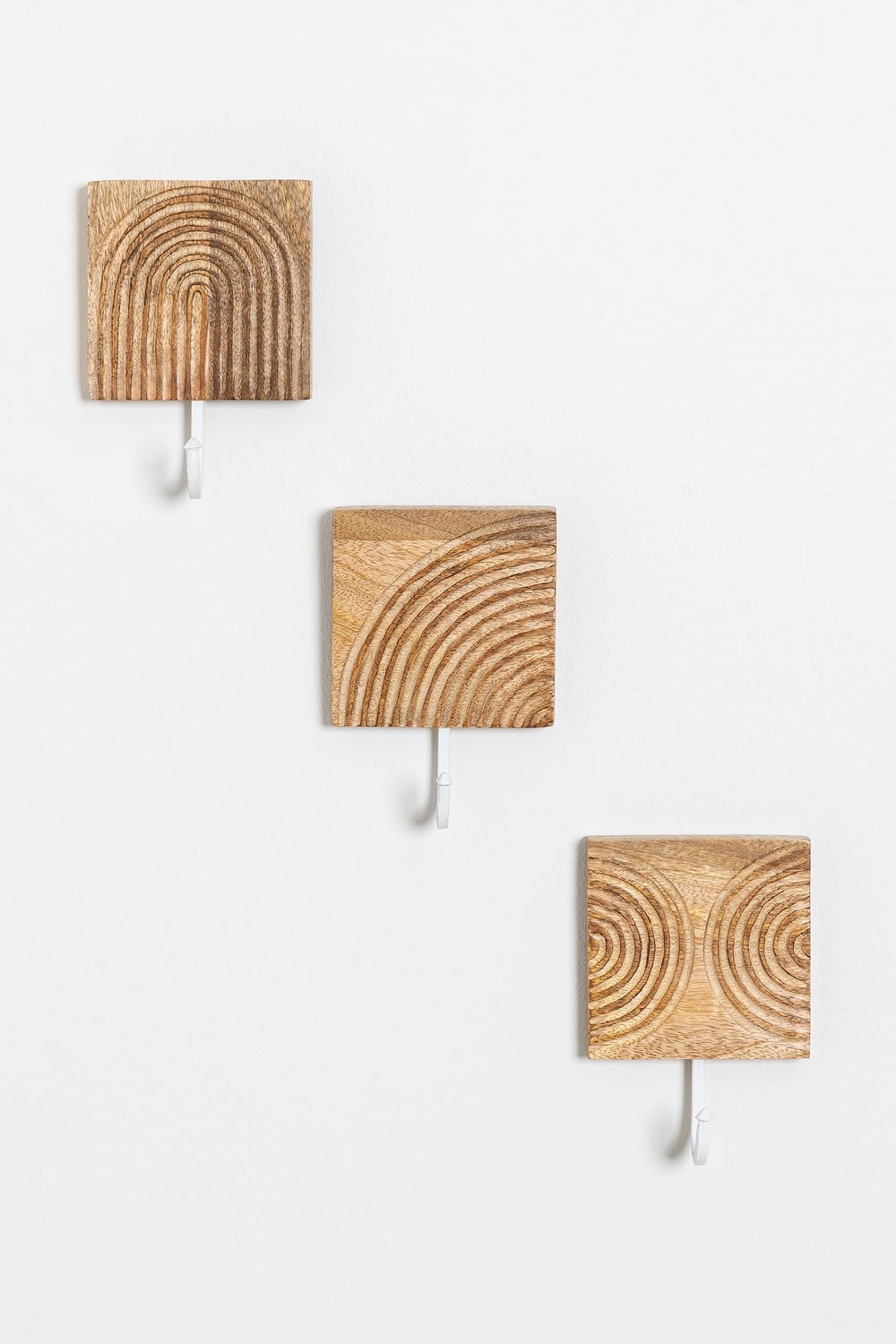 Perchero de pared en madera de Mango hierro de 76x14x21 cms