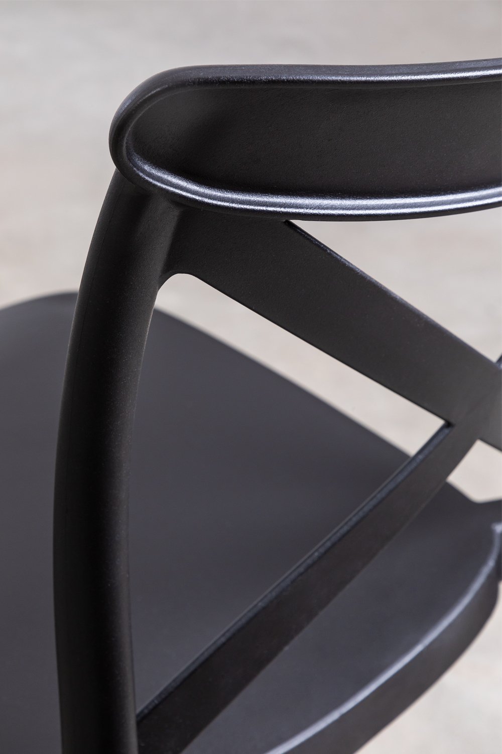 Taburete alto 65 cm apilable en polipropileno negro Otax, imagen de galería 5