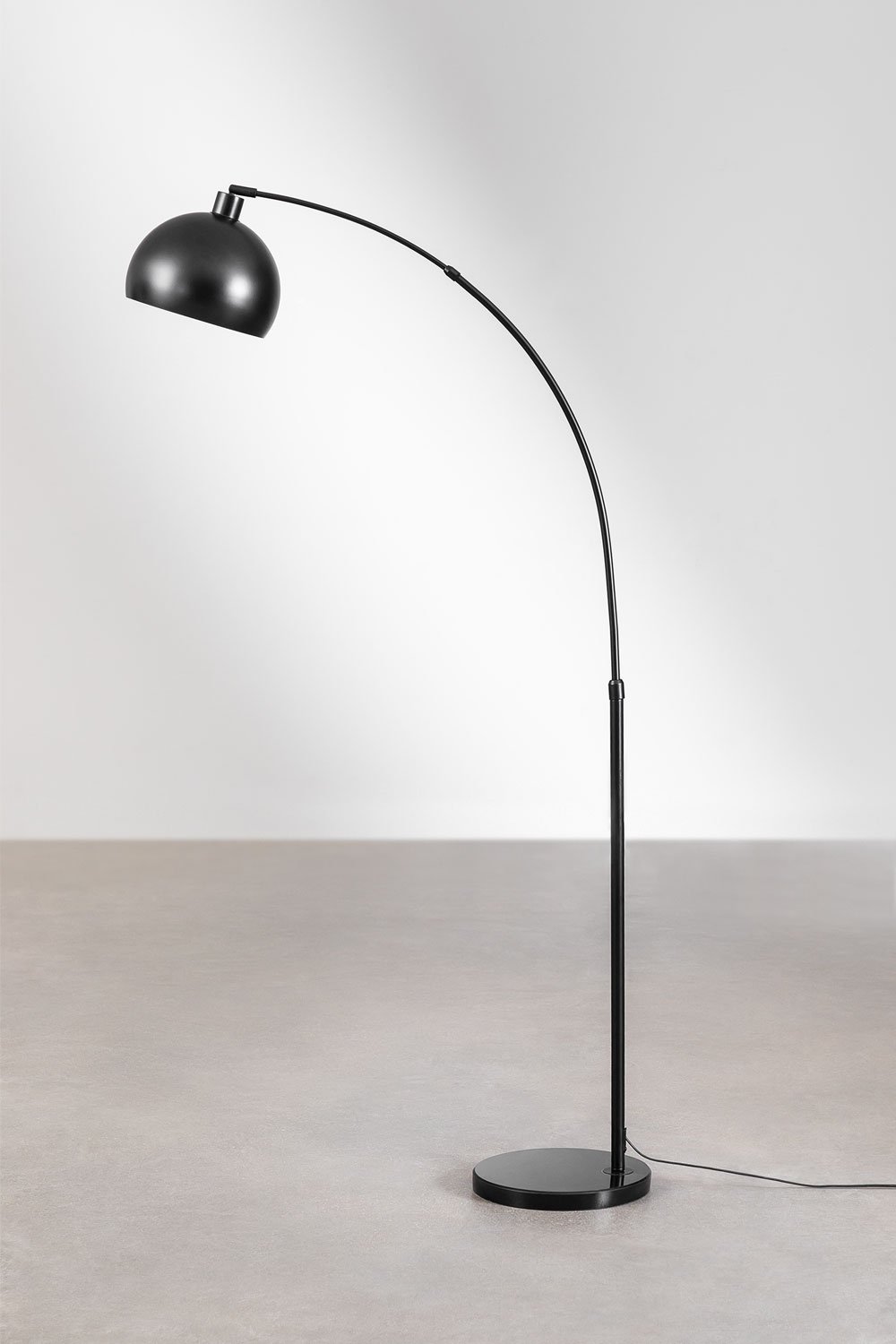 Lámpara de Pie Diala      , imagen de galería 1