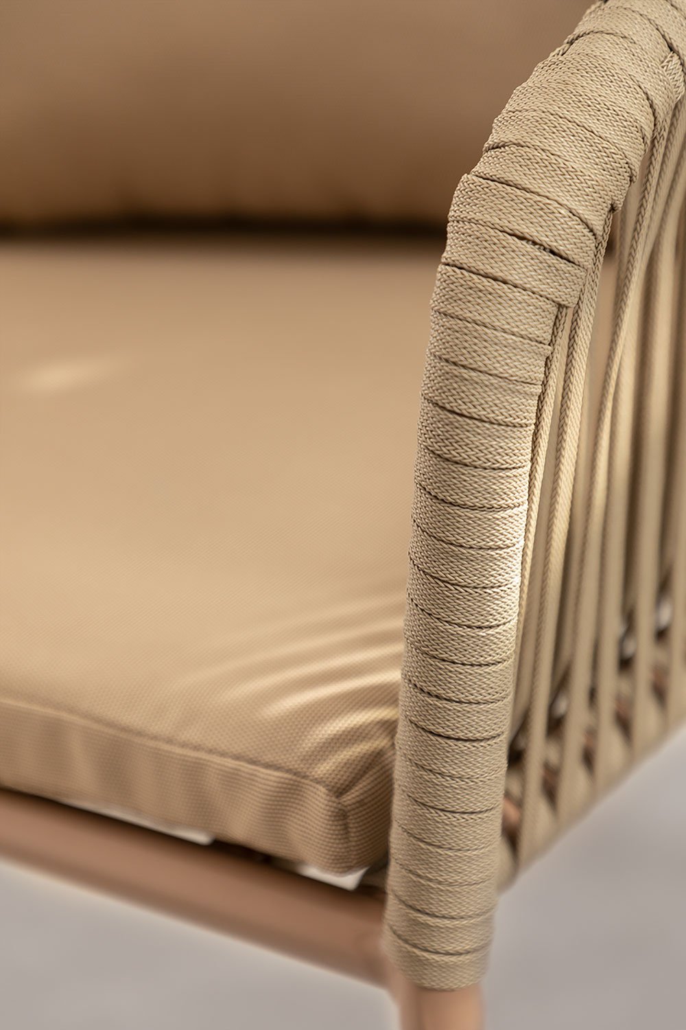 Pack de 2 sillas de jardín con reposabrazos en aluminio y cuerda trenzada Arhiza Classic, imagen de galería 5