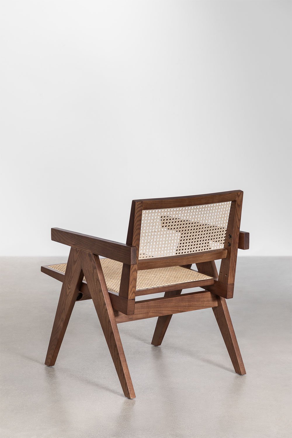 Sillón con reposabrazos en madera de fresno y ratán Lali                    , imagen de galería 5