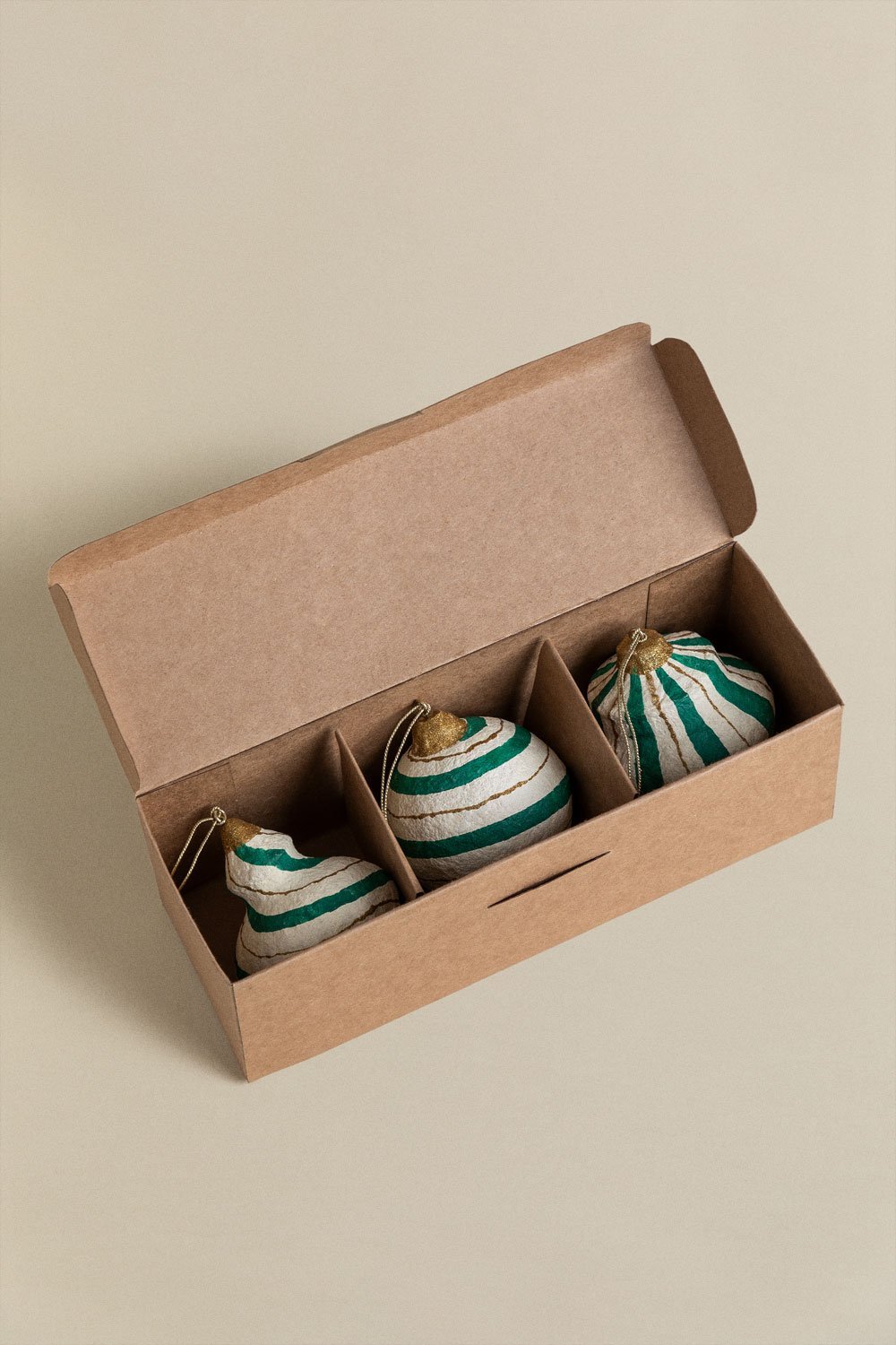 Set de 3 adornos artesanales de Navidad en papel maché Mogens , imagen de galería 6