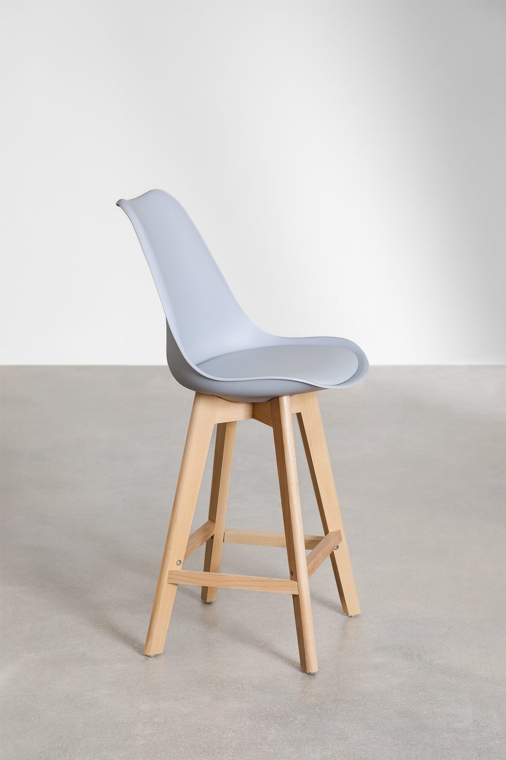 Pack de 4 taburetes altos 65 cm con cojín en polipiel gris delfín Nordic, imagen de galería 2